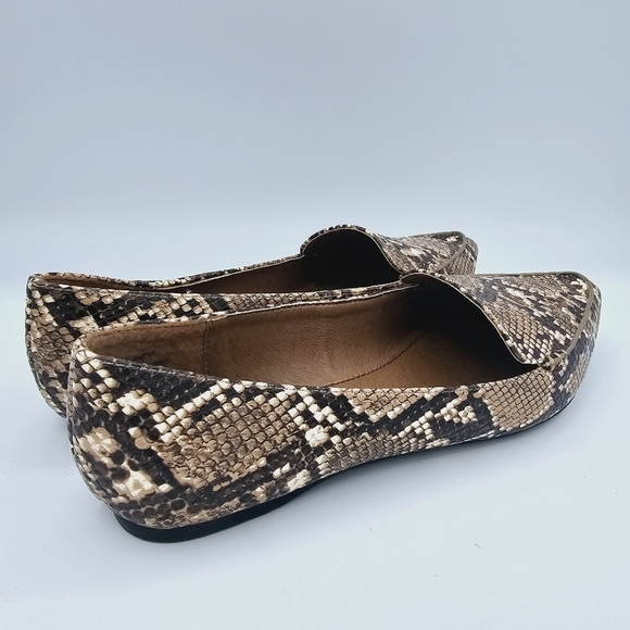 Madden Girl Henie Snake Print Pointed Toe Flats Loafers 6.5 NWOT - Picture 6 of 10